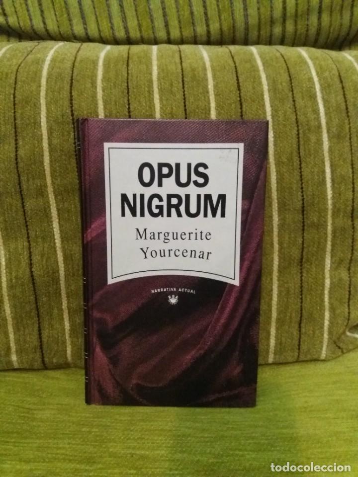 Libros de segunda mano: OPUS NIGRUM - Foto 1