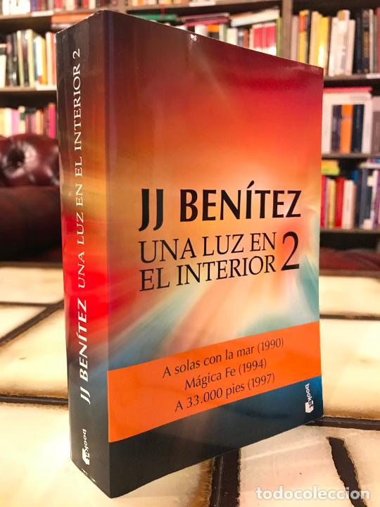 Libros de segunda mano: Una luz en el interior 2. J J Ben&iacute;tez. - Foto 1