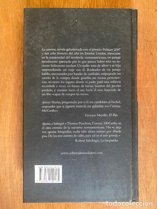 Libros de segunda mano: La carretera. Cormac McCarthy. -NUEVO - Foto 2