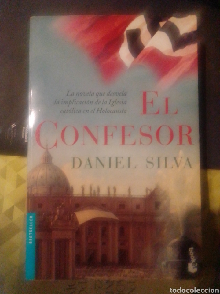 Libros de segunda mano: El confesor Daniel Silva - Foto 1