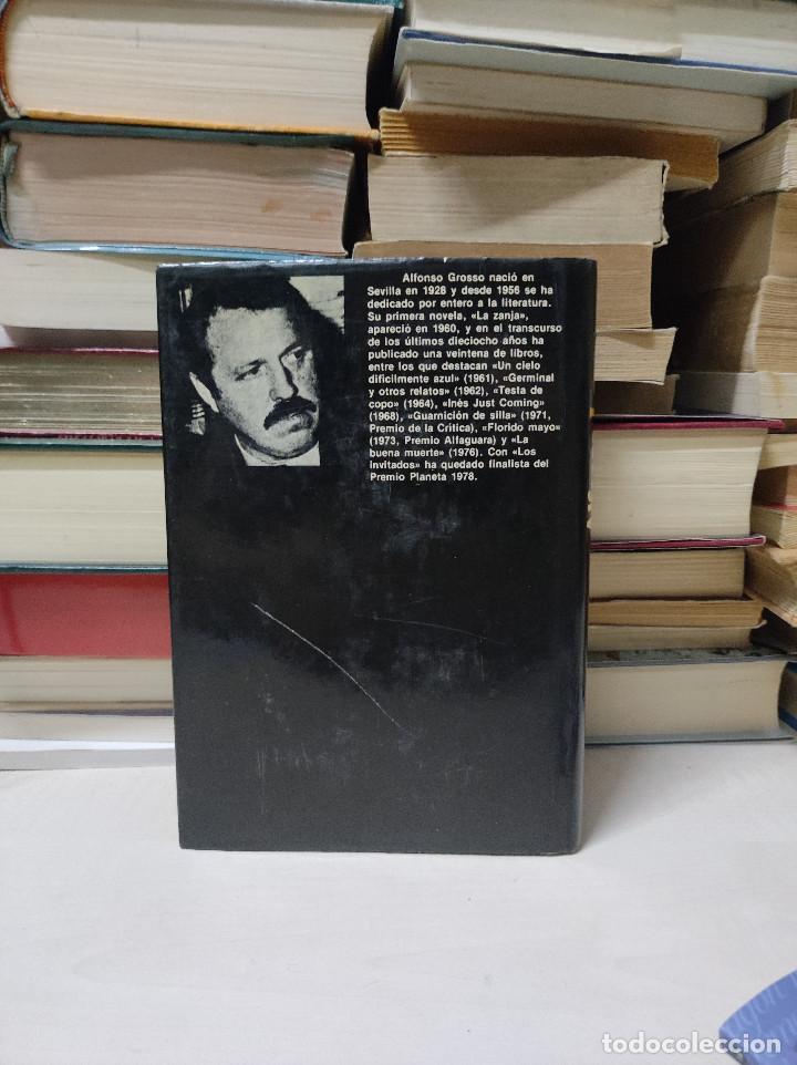 Libros de segunda mano: LOS INVITADOS ALFONSO GROSSO - Foto 2