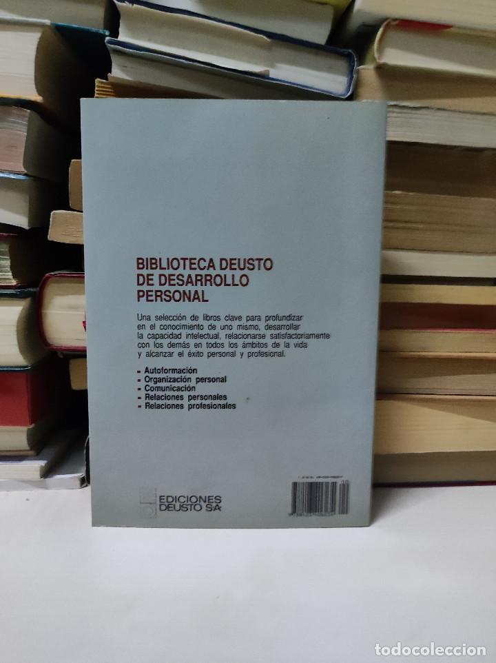 Libros de segunda mano: C&Oacute;MO DIALOGAR DE FORMA CONSTRUCTIVA DEUSTO - Foto 2