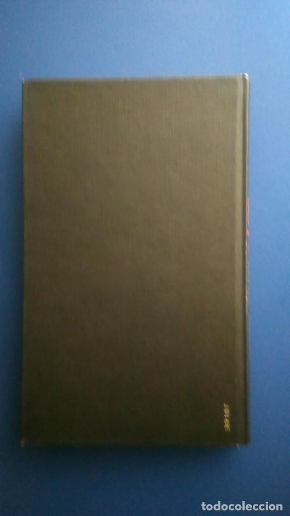 Libros de segunda mano: LOS PERROS DE ROBERT CALDER. CIRCULO DE LECTORES EDICI&Oacute;N DE 1978 - Foto 2