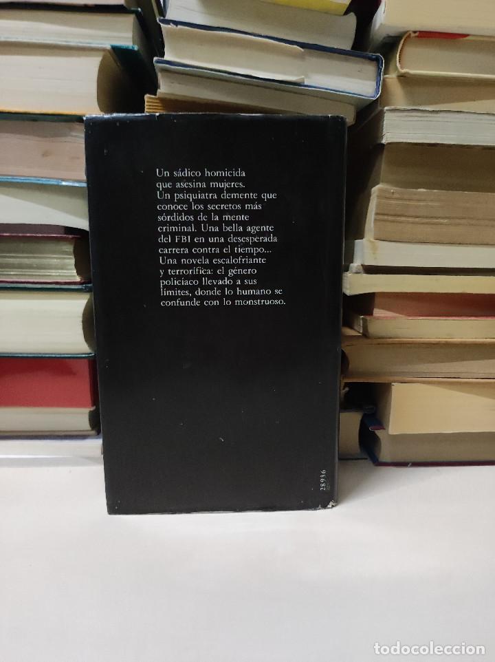 Libros de segunda mano: EL SILENCIO DE LOS INOCENTES THOMAS HARRIS - Foto 2