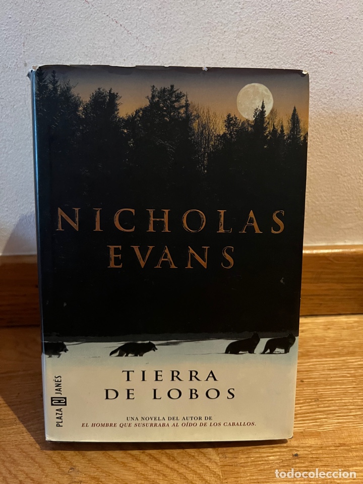 Libros de segunda mano: Nicholas Evans Tierra de lobos - Foto 1