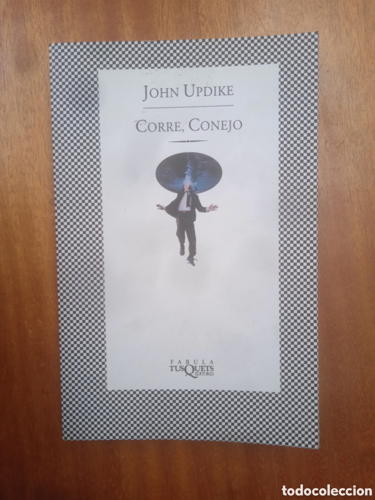 Libros de segunda mano: CORRE CONEJO - John Updike - Tusquets - Foto 1
