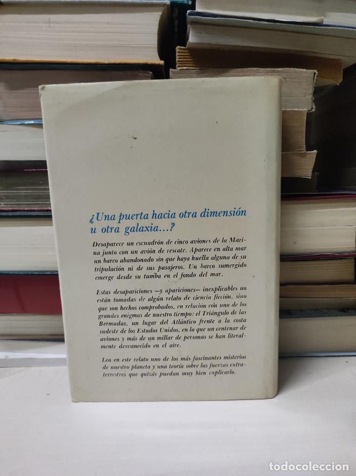 Libros de segunda mano: EL TRIANGULO DE LAS BERMUDAS CHARLES BERLITZ - Foto 1