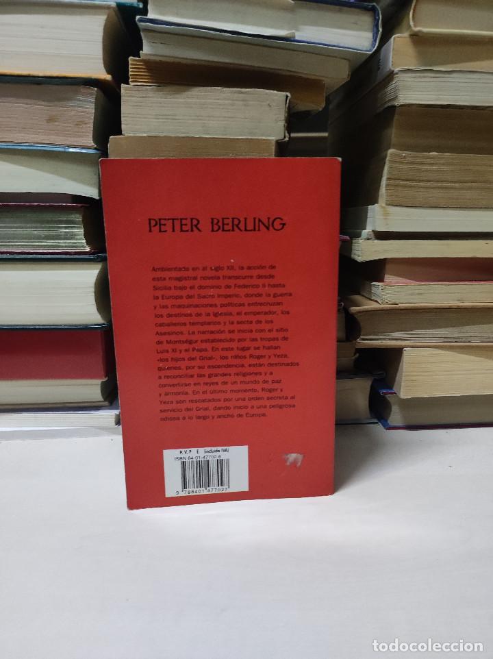 Libros de segunda mano: LOS HIJOS DEL GRIAL PETER BERLING - Foto 2