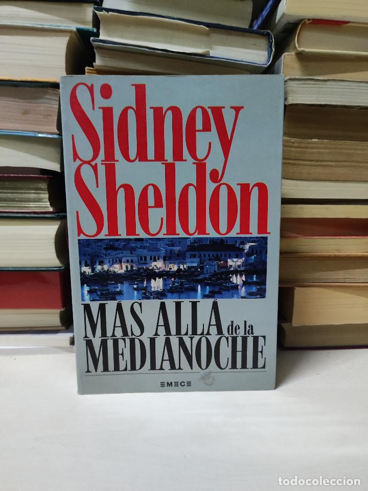 Libros de segunda mano: SIDNEY SHELDON MAS ALLA DE LA MEDIANCOHE - Foto 1