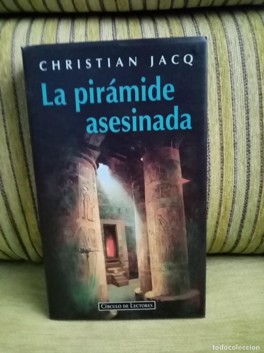 Libros de segunda mano: LA PIR&Aacute;MIDE ASESINADA - Foto 1