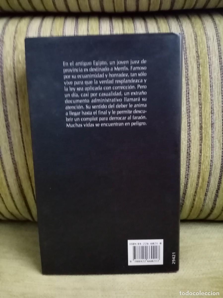Libros de segunda mano: LA PIR&Aacute;MIDE ASESINADA - Foto 3