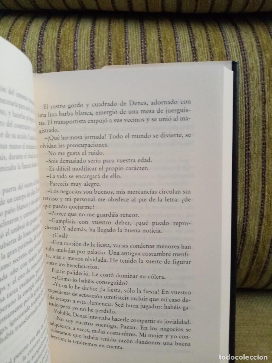 Libros de segunda mano: LA PIR&Aacute;MIDE ASESINADA - Foto 7