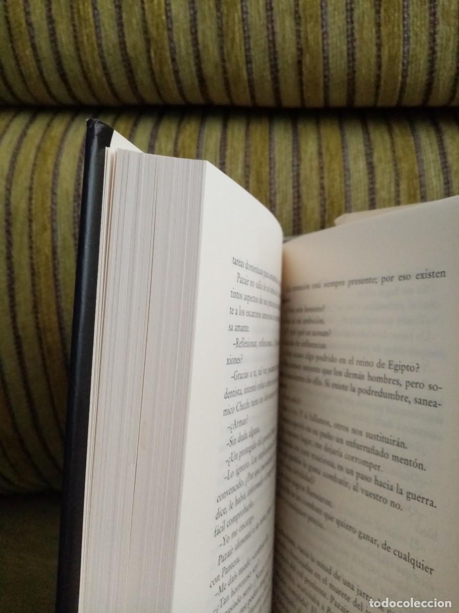 Libros de segunda mano: LA PIR&Aacute;MIDE ASESINADA - Foto 8