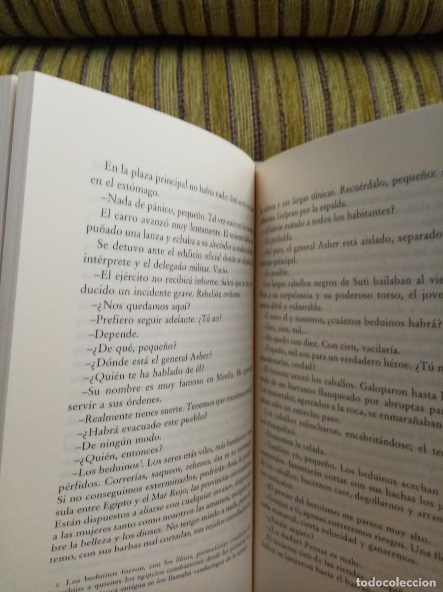 Libros de segunda mano: LA PIR&Aacute;MIDE ASESINADA - Foto 9