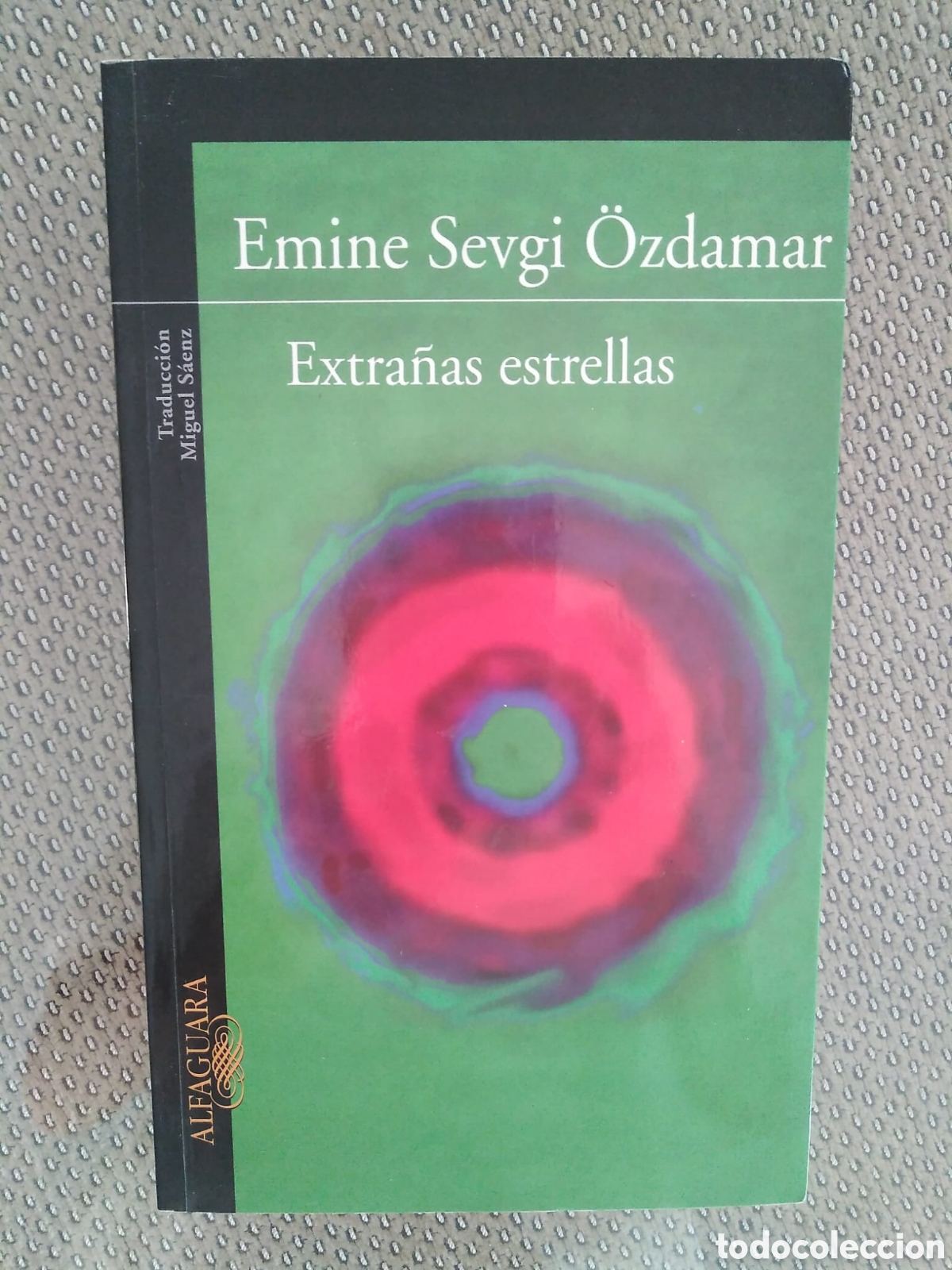 Libros de segunda mano: Extra&ntilde;as estrellas / Emine SEVGI OZDAMAR - Foto 1
