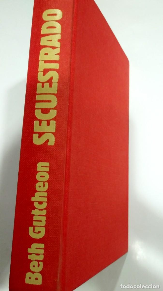 Libros de segunda mano: Secuestrado Beth Gutcheon - Foto 1