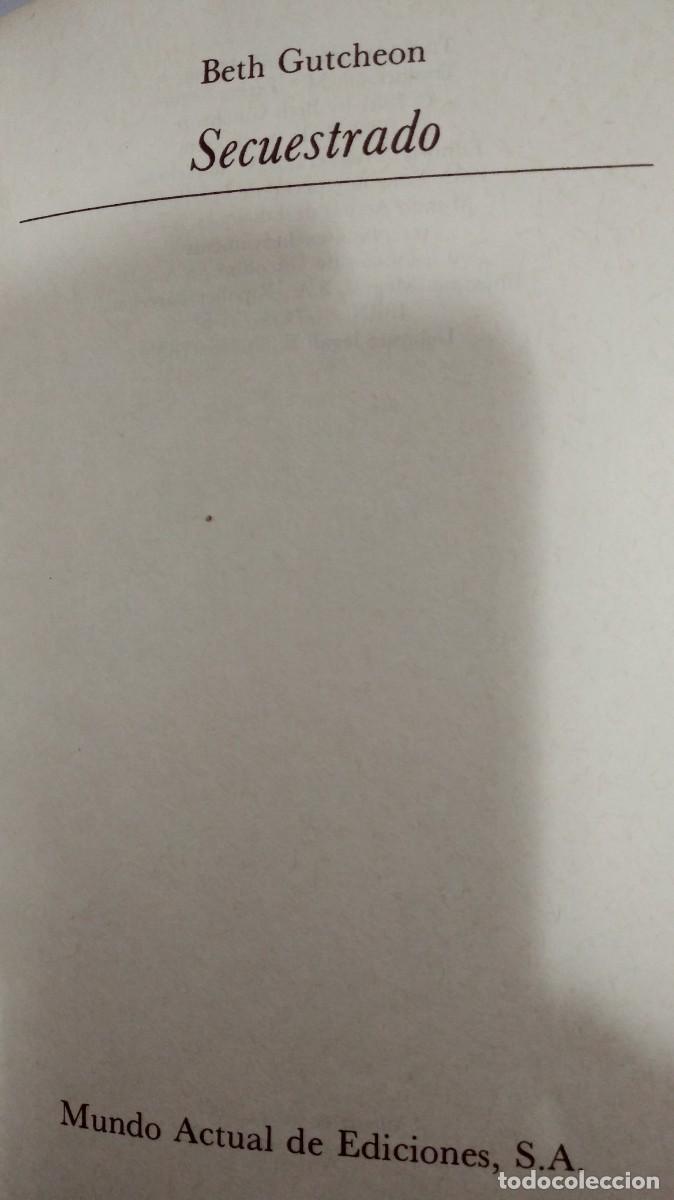 Libros de segunda mano: Secuestrado Beth Gutcheon - Foto 2