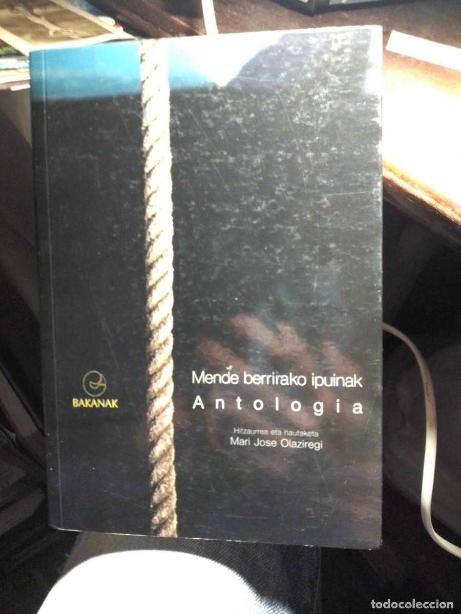 Libros de segunda mano: Mari Jose Olaziregi. Mende berrirako ipuinak. Antolog&iacute;a. Bakanak 2010