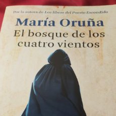 Libros de segunda mano: MARÍA ORUÑA. EL BOSQUE DE LOS CUATRO VIENTOS. PLANETA 2021.. Lote 374378199