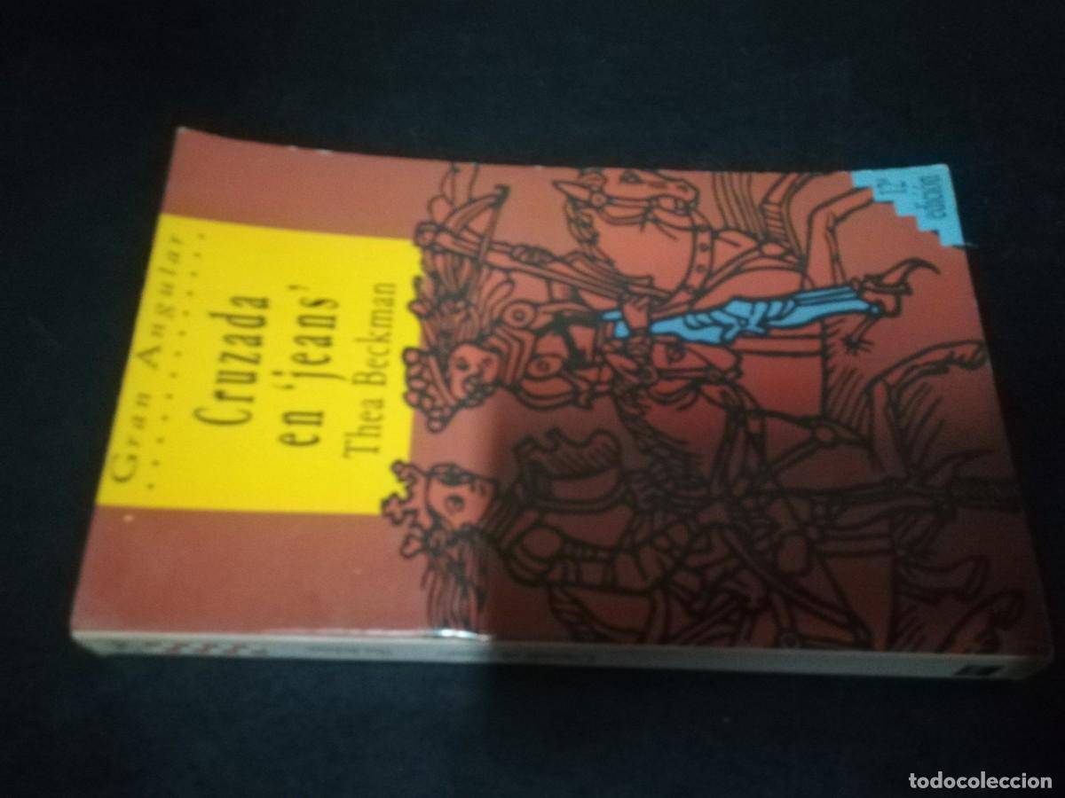 Libros de segunda mano: CRUZADA EN JEANS / THEA BECKMAN / AE401C / GRAN ANGULAR - Foto 1