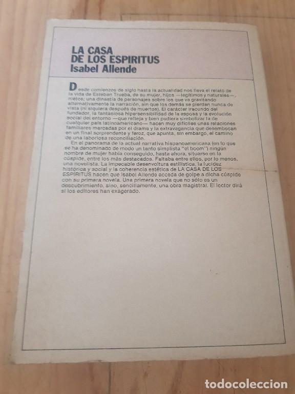 Libros de segunda mano: La casa de los espiritus - Isabel Allende - Foto 4