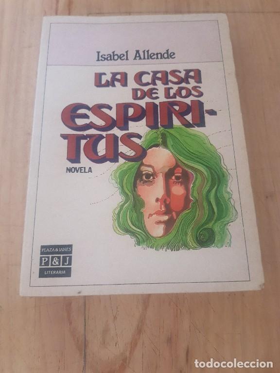 Libros de segunda mano: La casa de los espiritus - Isabel Allende - Foto 1