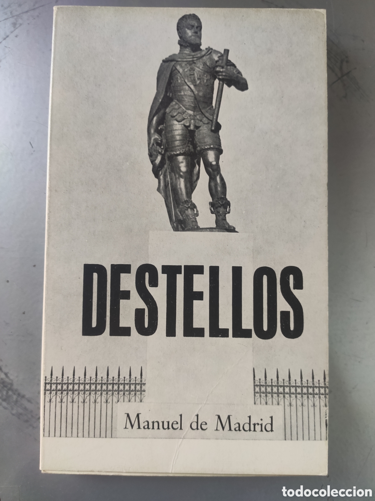Libros de segunda mano: DESTELLOS. MANUEL DE MADRID. 1974 - Foto 1