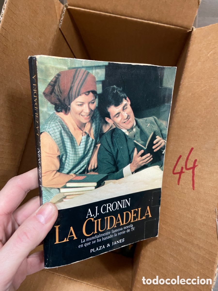 Livres d'occasion: Caja44 A.J CRONIN LA CIUDADELA