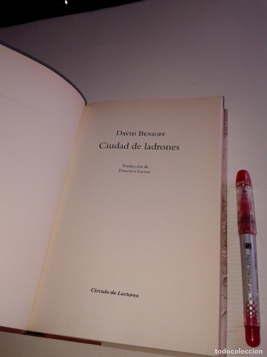Libros de segunda mano: CIUDAD DE LADRONES, DAVID BENIOFF, T6 - Foto 2