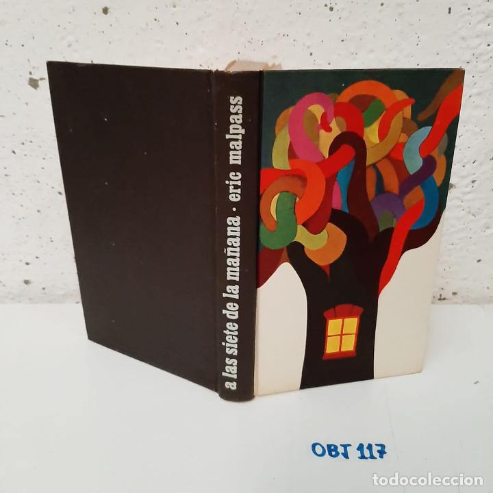 Libros de segunda mano: A las siete de la ma&ntilde;ana - Foto 1