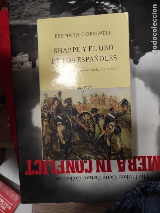 Libros de segunda mano: Sharpe y el oro de los espa&ntilde;oles. Bernard Cornwell. - Foto 1