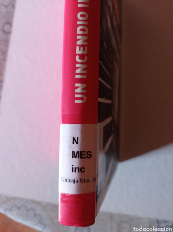 Libros de segunda mano: Un incendio invisible - Foto 2