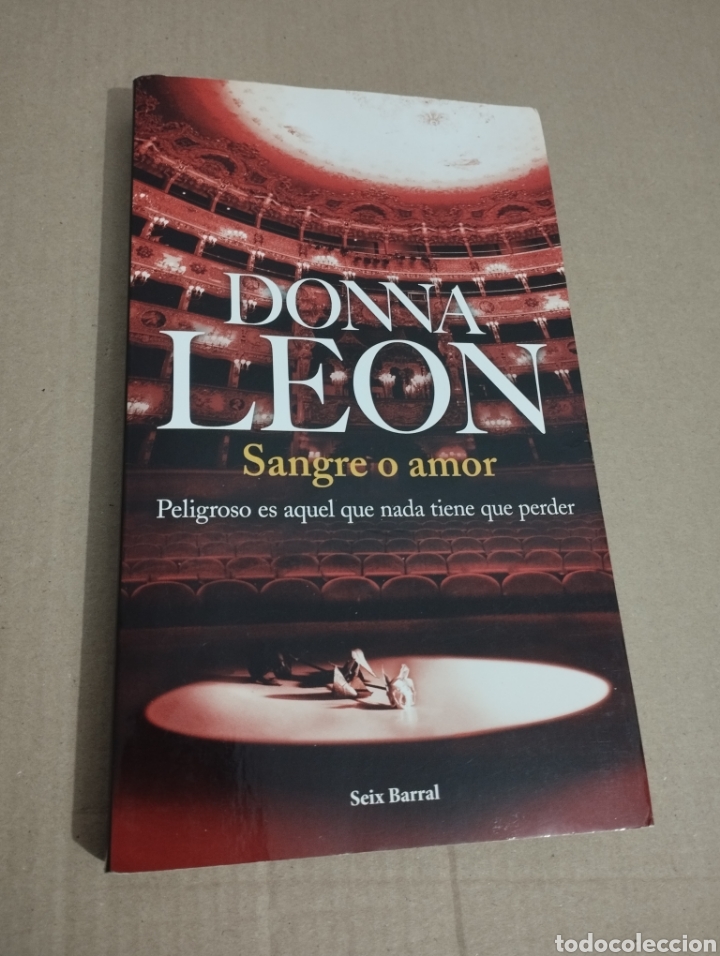 Libros de segunda mano: SANGRE O AMOR (DONNA LEON) - Foto 1