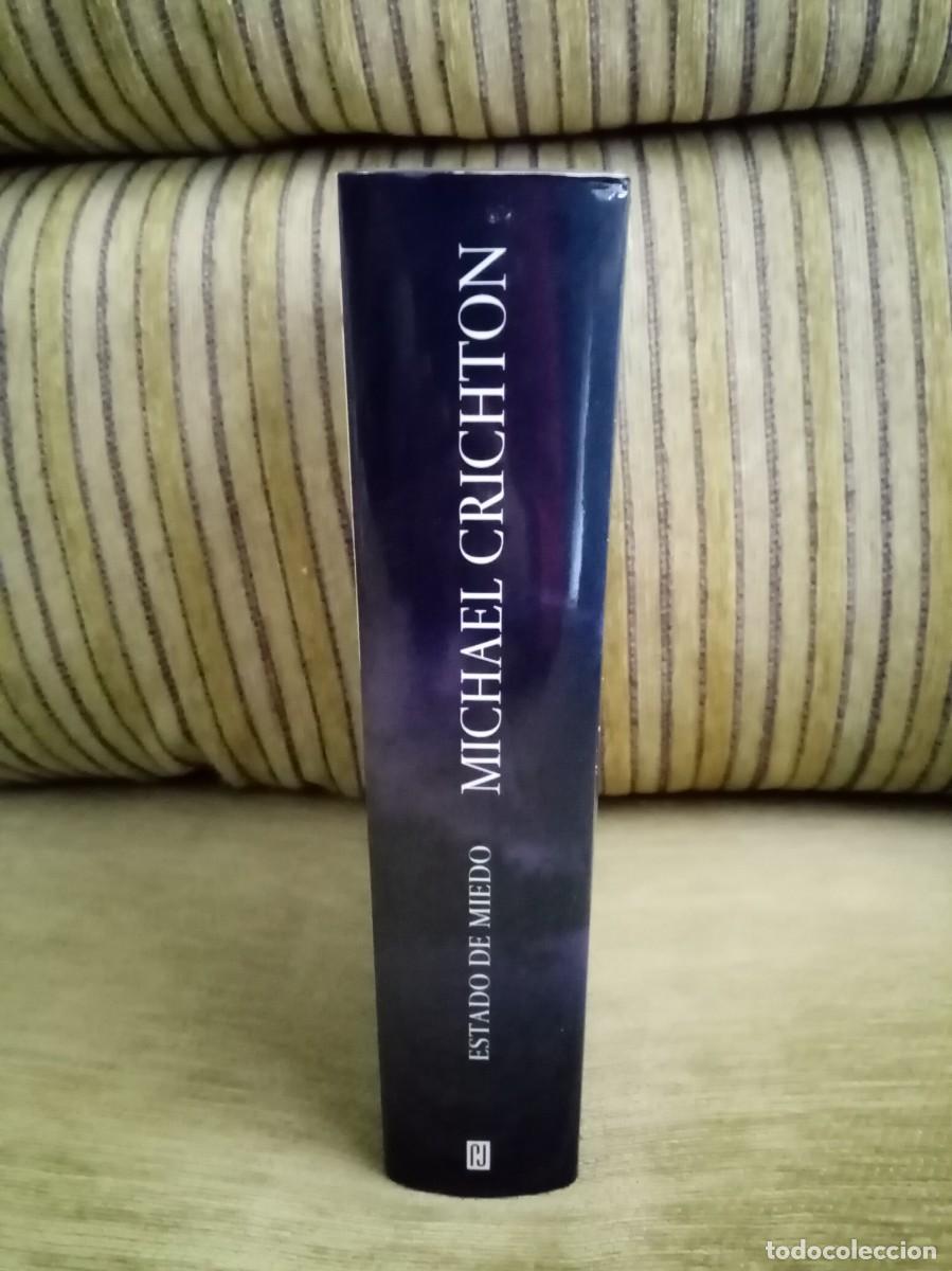 Libros de segunda mano: ESTADO DE MIEDO Michael Crichton - Foto 2