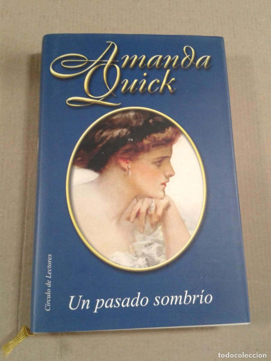 Libros de segunda mano: ESC&Aacute;NDALO - AMANDA QUICK. CL - Foto 1