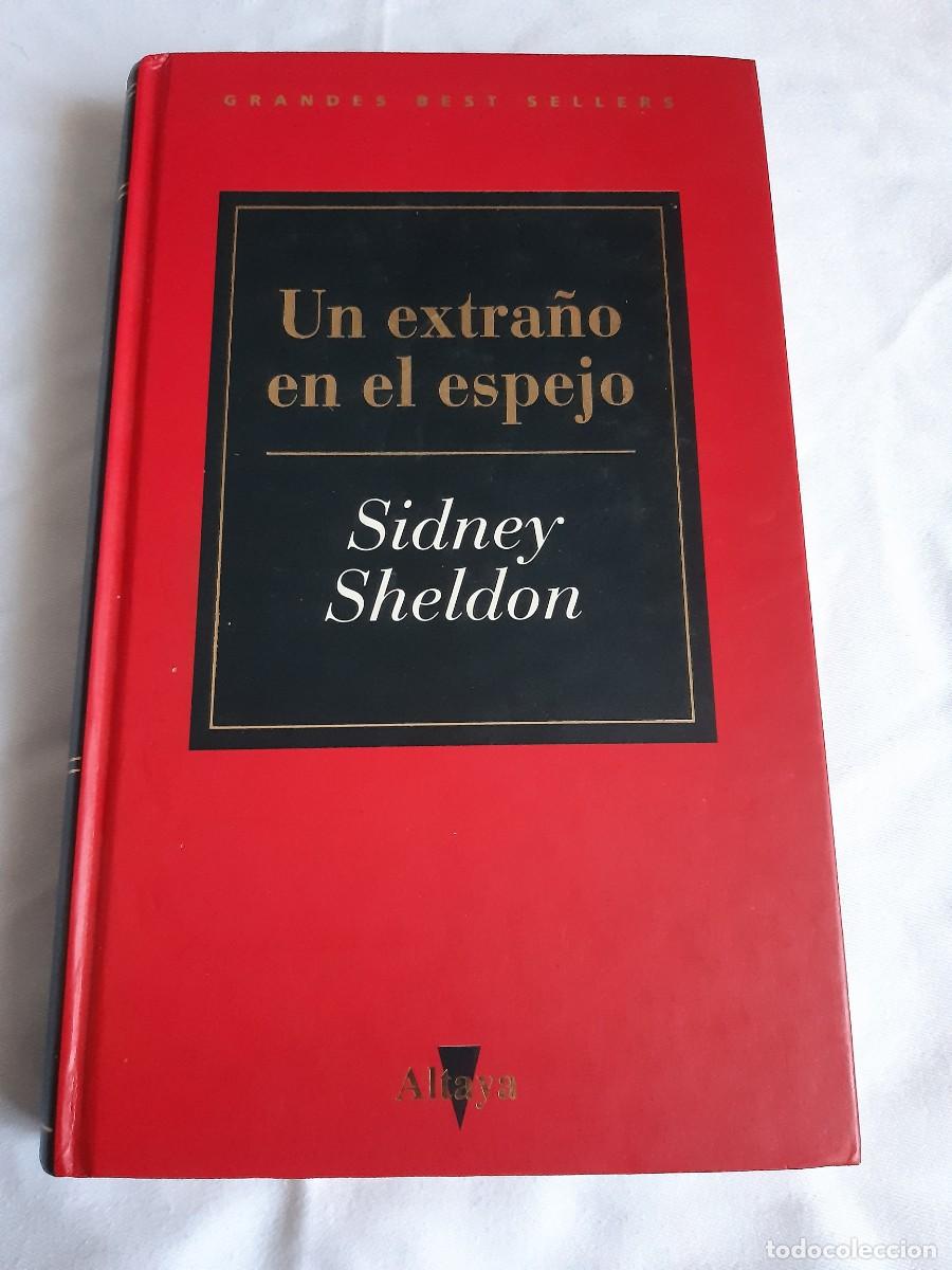 Libros de segunda mano: Un extra&ntilde;o en el espejo Sidney Sheldon - Foto 2