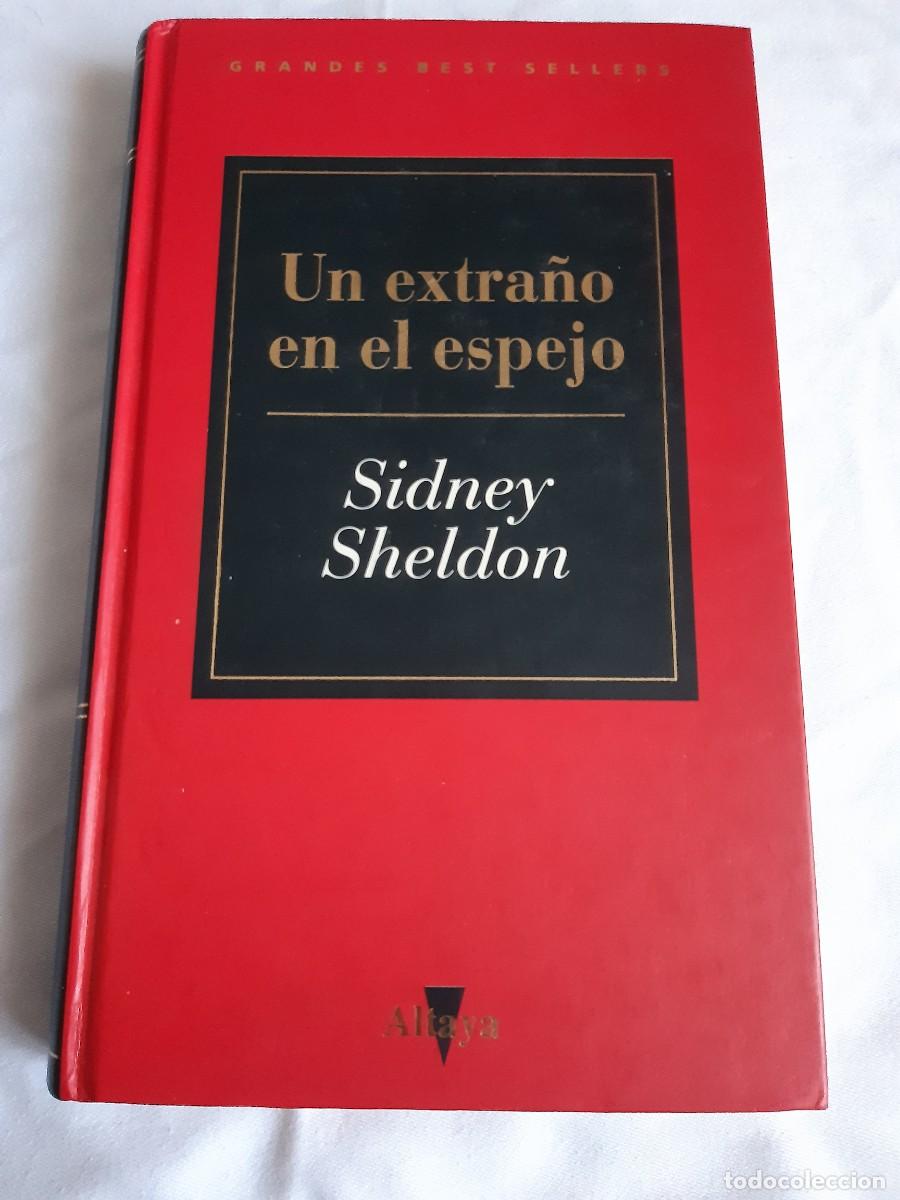 Libros de segunda mano: Un extra&ntilde;o en el espejo Sidney Sheldon - Foto 1
