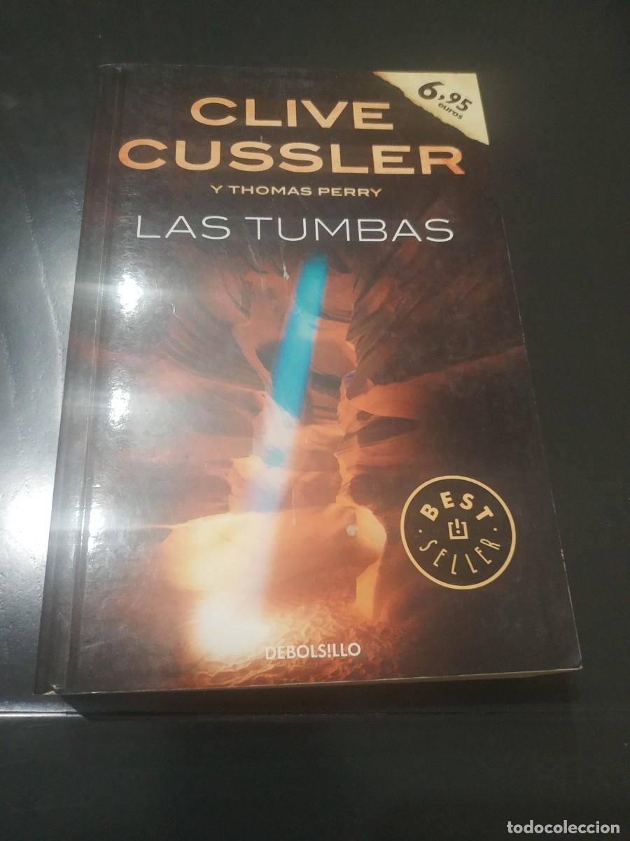 Libros de segunda mano: LAS TUMBAS. CLIVE CUSSLER - Foto 1