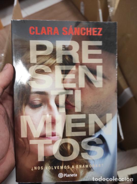 Libros de segunda mano: Presentimientos. Clara S&aacute;nchez. Planeta - Foto 1