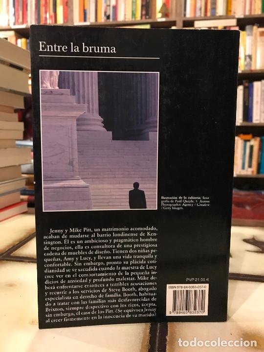 Libros de segunda mano: Entre la bruma. Simonetta Agnello Hornby. - Foto 2