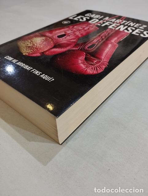 Libros de segunda mano: Gabi Mart&iacute;nez - Les defenses - Foto 2