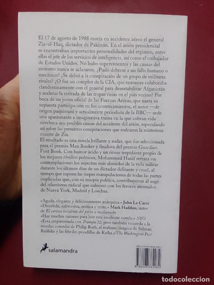Libros de segunda mano: Mohammed Hanif: La explosi&oacute;n de los mangos (Ediciones Salamandra. 2009) - Foto 2