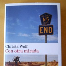 Libros de segunda mano: CHRISTA WOLF CON OTRA MIRADA. Lote 402777094