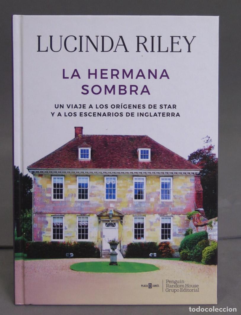 Libros de segunda mano: LA HERMANA SOMBRA. RILEY - Foto 1