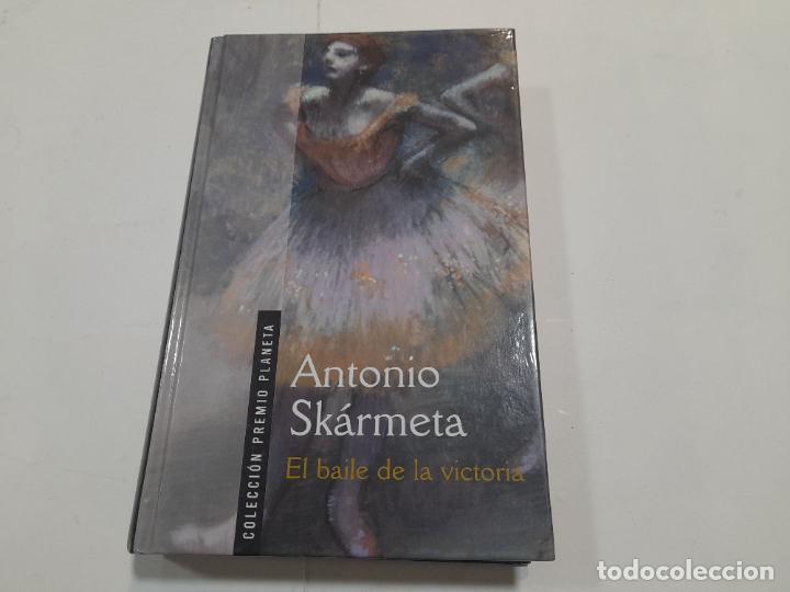 Libros de segunda mano: Libro El baile de la victoria - Foto 1