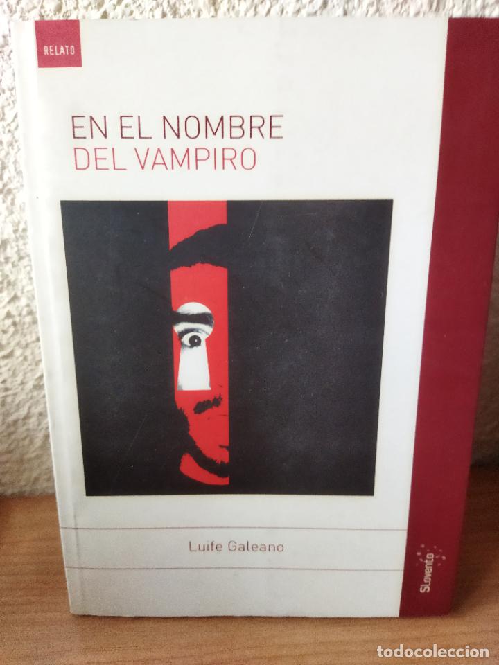 Libros de segunda mano: En el nombre del vampiro - Foto 1