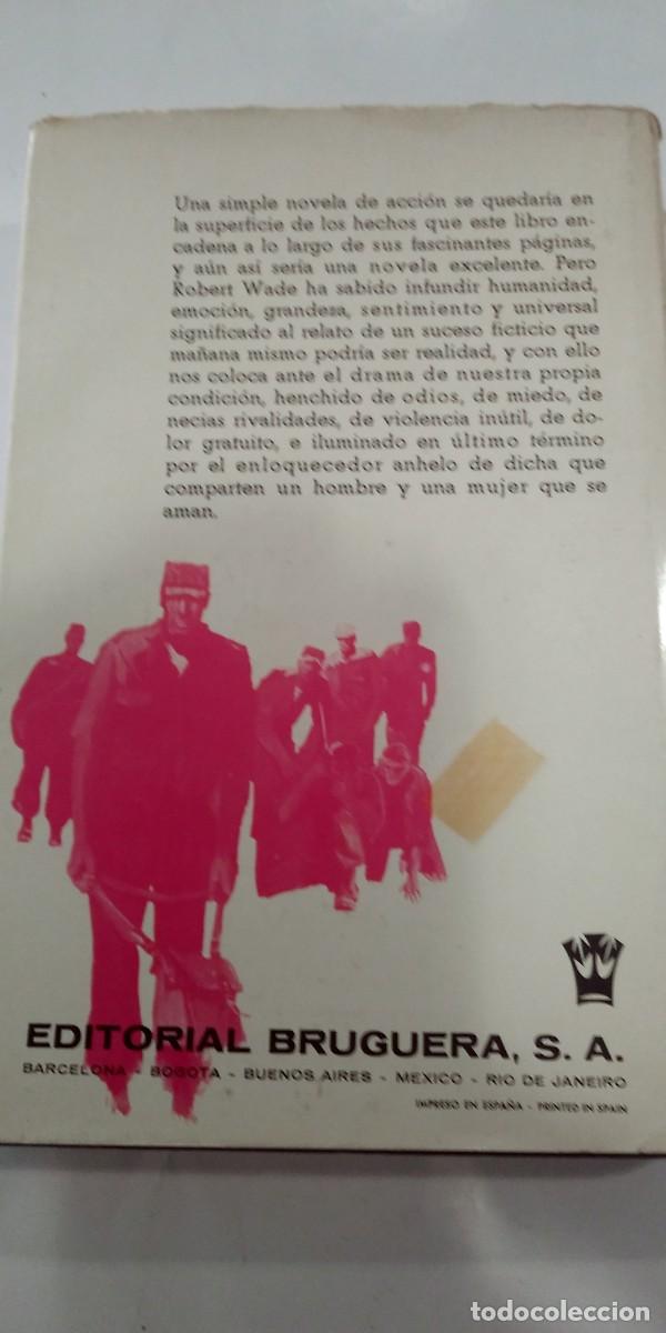 Libros de segunda mano: El golpe de los siete Robert Wade - Foto 2