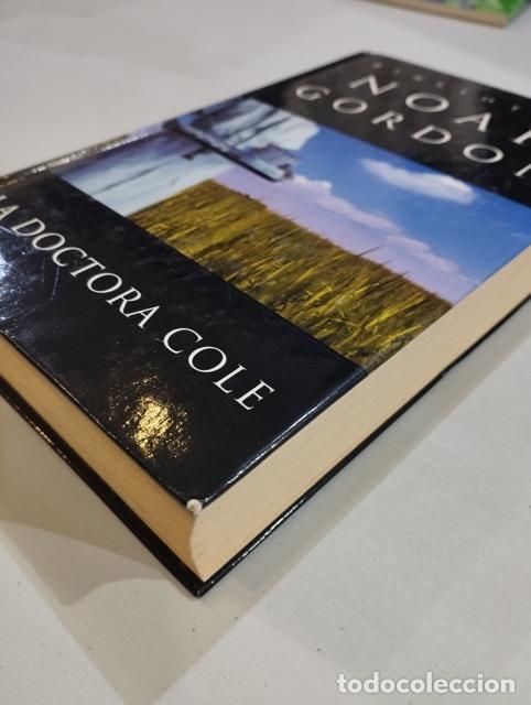 Libros de segunda mano: Noah Gordon - La doctora Cole - Foto 2