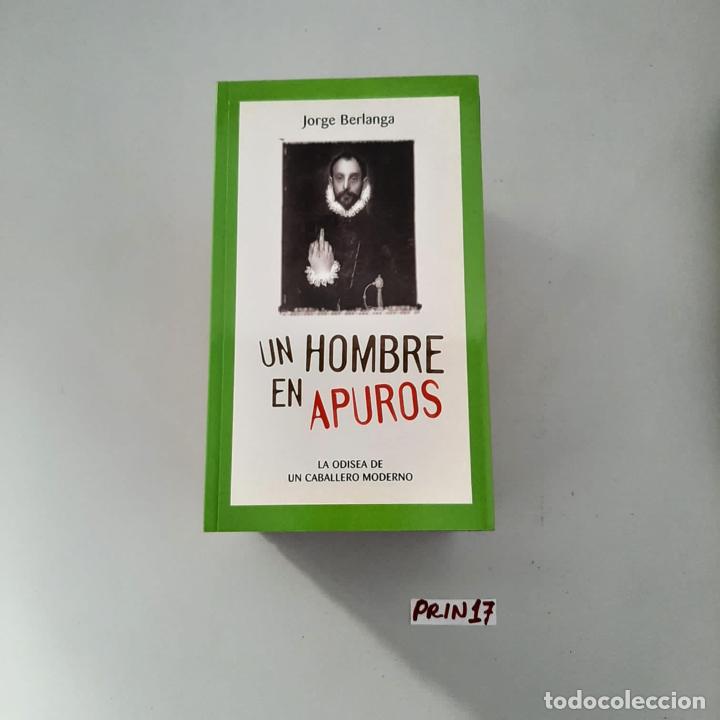 Libros de segunda mano: Un hombre en apuros - Foto 1
