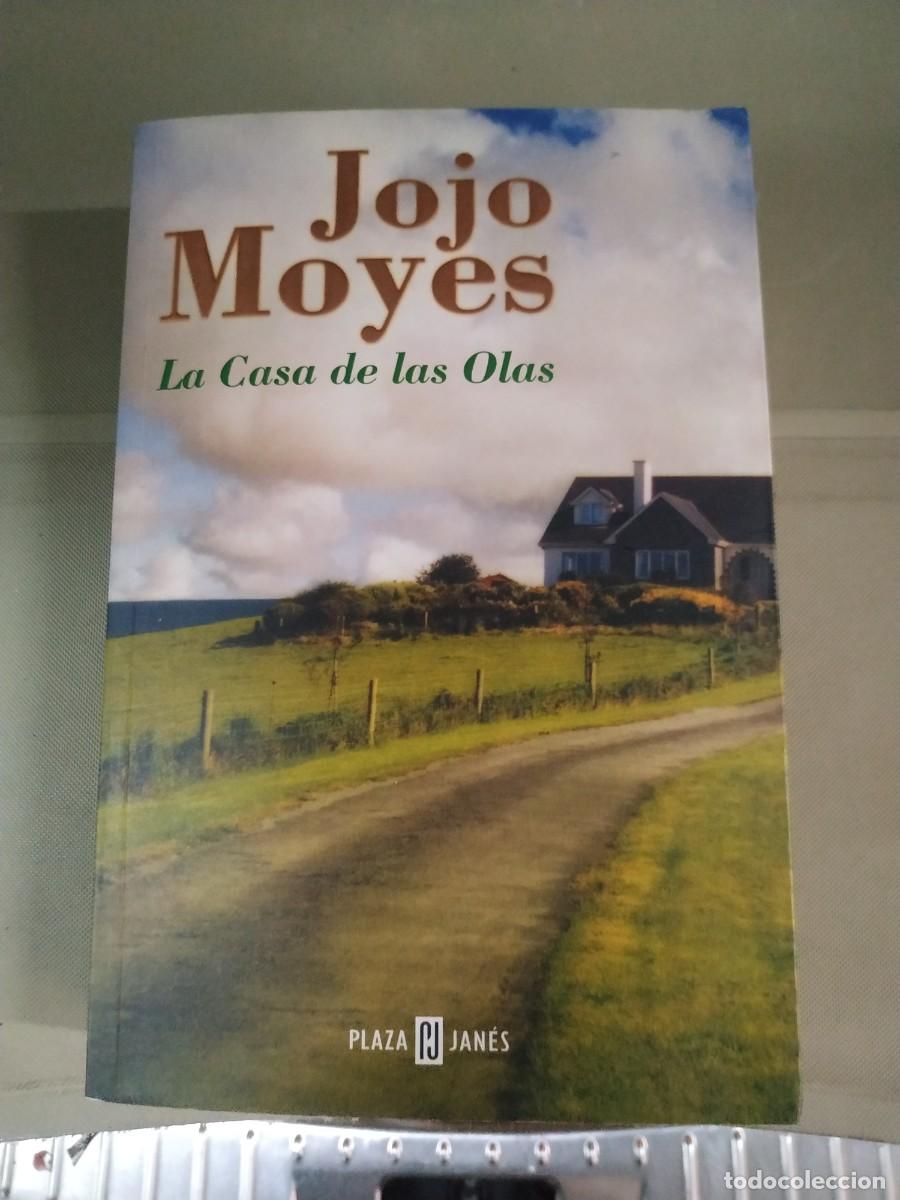 Libros de segunda mano: La casa de las olas - Jojo Moyes - Foto 1